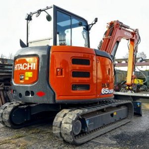 foto ZÁNOVNÍ 6.5t midibagr Hitachi ZX65