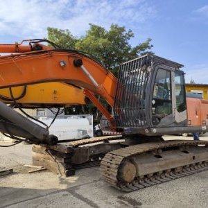 foto 26t bagr bez lopaty Hitachi ZX250 rypadlo pásové