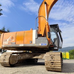 foto 26t bagr bez lopaty Hitachi ZX250 rypadlo pásové