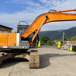 foto 26t bagr bez lopaty Hitachi ZX250 rypadlo pásové