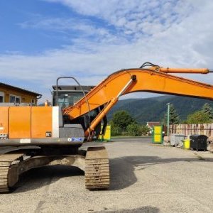 foto 26t bagr bez lopaty Hitachi ZX250 rypadlo pásové