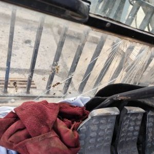 foto 26t bagr bez lopaty Hitachi ZX250 rypadlo pásové