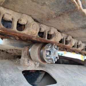 foto 26t bagr bez lopaty Hitachi ZX250 rypadlo pásové