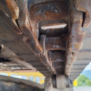 foto 26t bagr bez lopaty Hitachi ZX250 rypadlo pásové