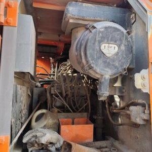 foto 26t bagr bez lopaty Hitachi ZX250 rypadlo pásové