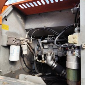 foto 26t bagr bez lopaty Hitachi ZX250 rypadlo pásové