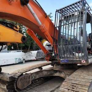 foto 26t bagr bez lopaty Hitachi ZX250 rypadlo pásové