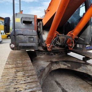 foto 26t bagr bez lopaty Hitachi ZX250 rypadlo pásové